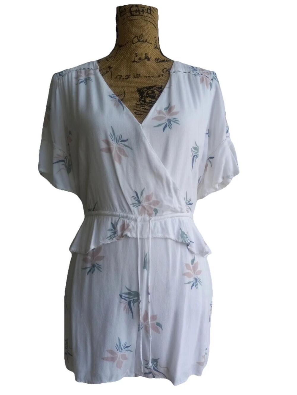Faherty Romper Size Small  White Floral Phoenix Lotus Blossom